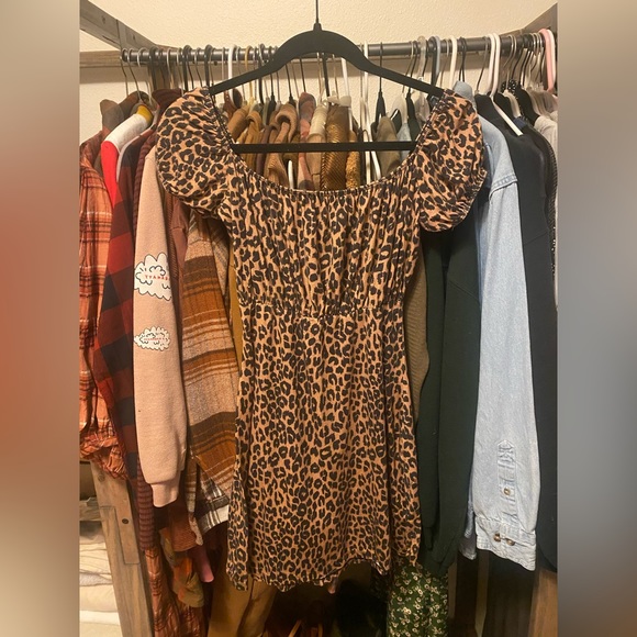 Reformation Off Shoulder Leopard Print Mini Dress - Picture 1 of 3